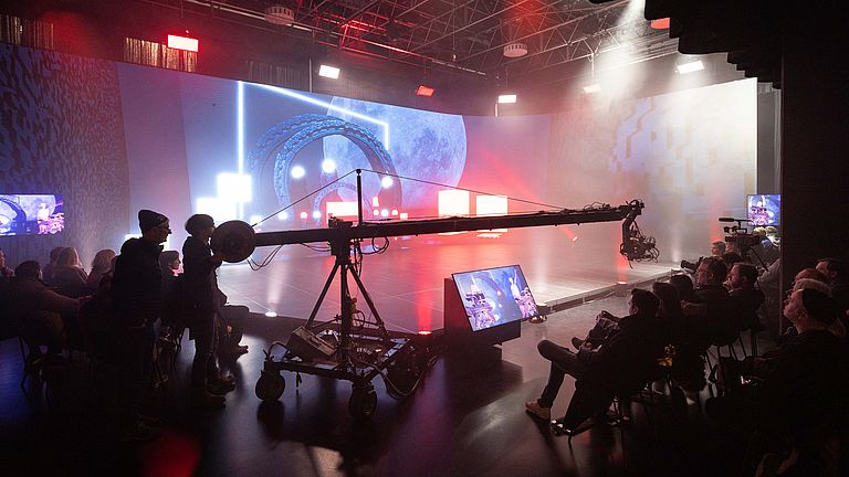 Feierlicher Start in neues Produktionszeitalter am Medienstandort  München: PLAZAMEDIA launcht XR LED Studio „briX|woRk.studio“ mit  zahlreichen Premieren-Gästen