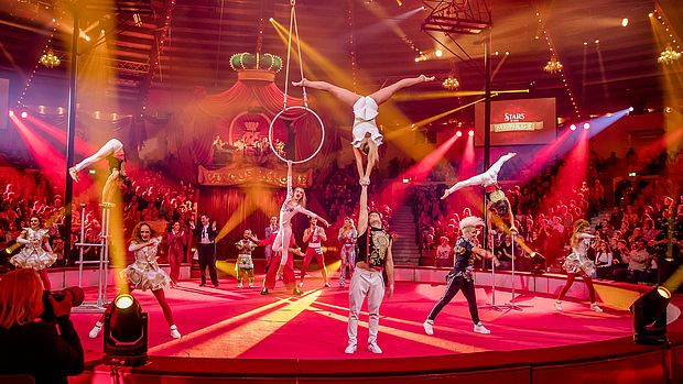 [Translate to Englisch:] Stars in der Manege Circus Krone