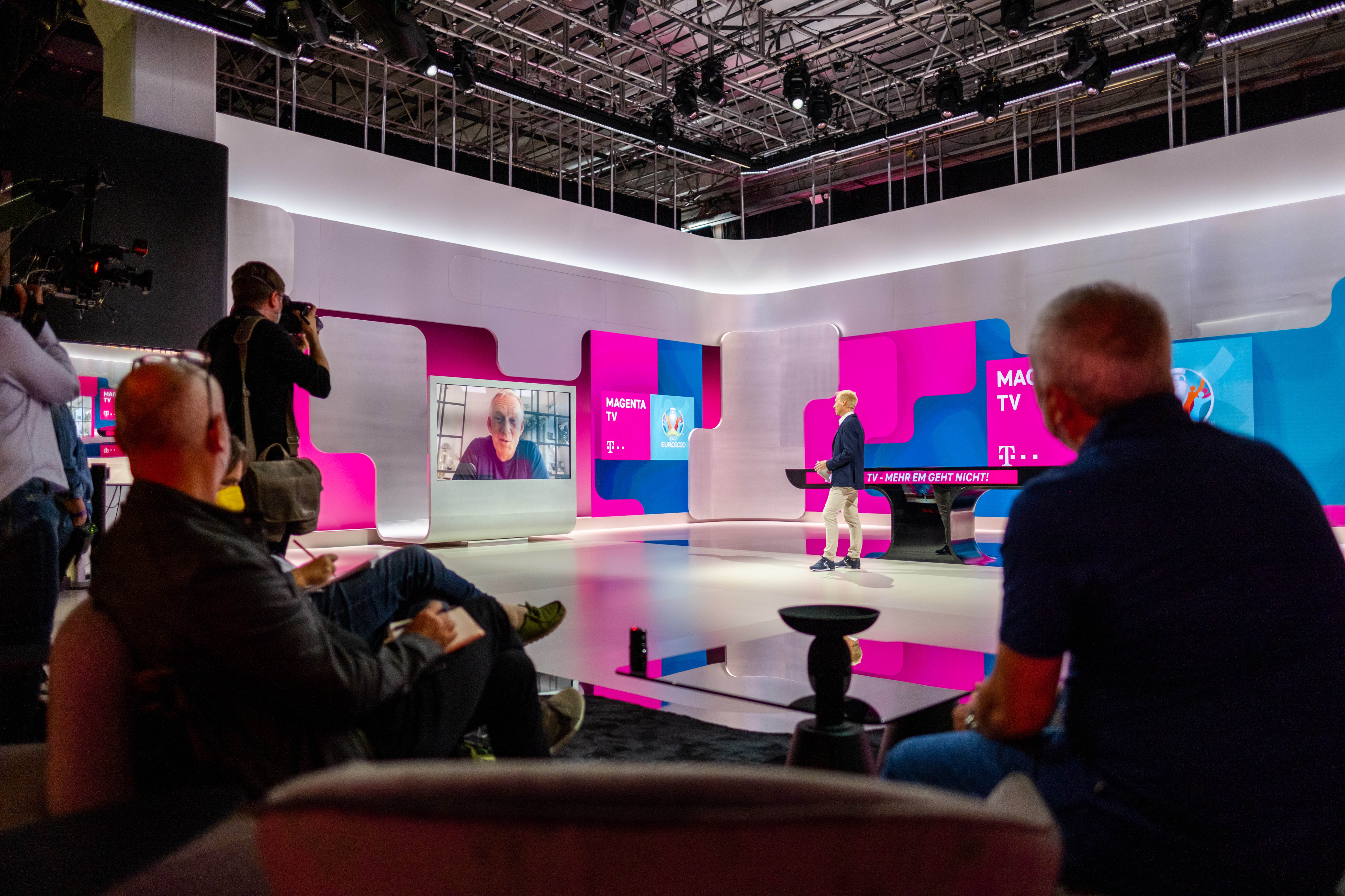 [Translate to Englisch:] MAGENTA TV UEFA EURO 2020 Studio